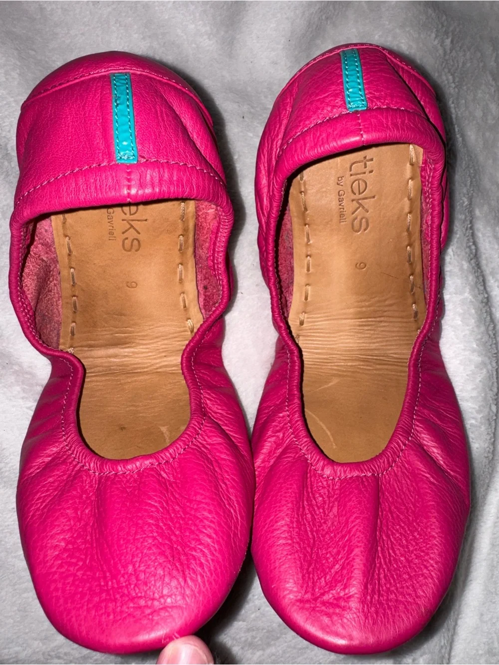 Women's Hot Pink Leather Ballet Flats